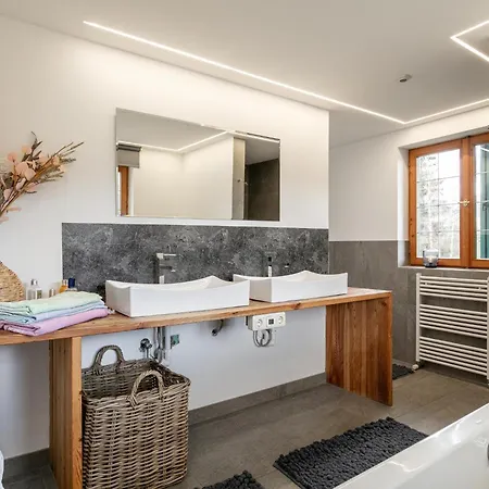 Nyaraló Kitz Kombination *